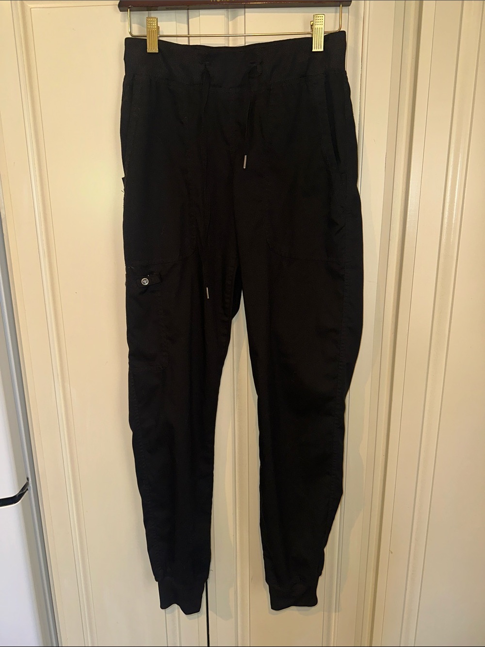 Med Couture Women's Scrub Jogger Pants with Cargo Pocket